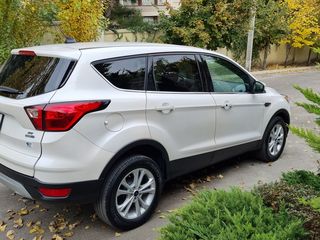 Ford Kuga foto 4