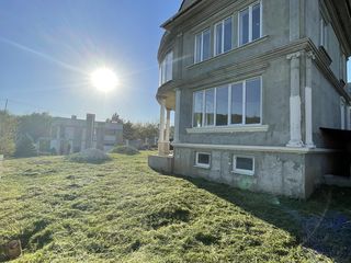 Se vinde casa in Dumbrava ,zona linistita si priveliste de invidiat foto 2
