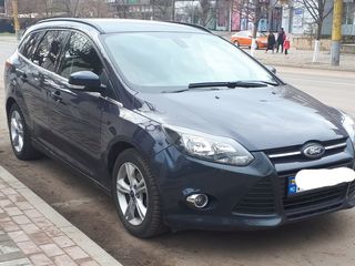 Ford Focus Wagon foto 2