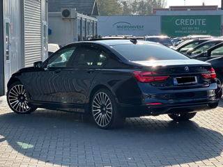 BMW 7 Series foto 4