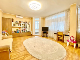 Apartament cu 2 camere, 89 m², Centru, Chișinău foto 2