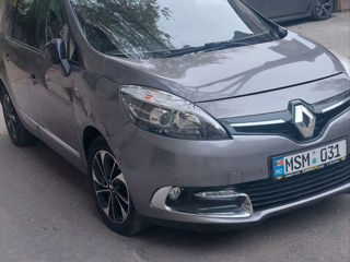 Renault Grand Scenic foto 2