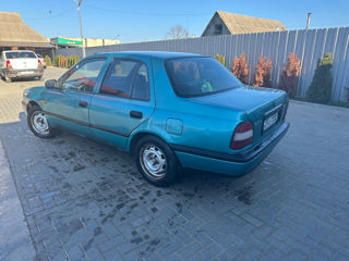 Nissan Sunny foto 3