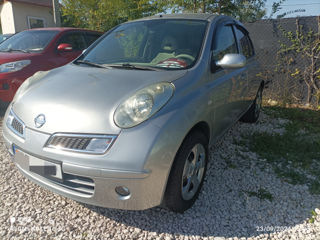 Nissan Micra foto 2