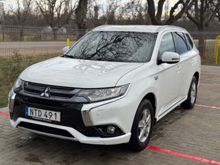 Mitsubishi Outlander foto 3