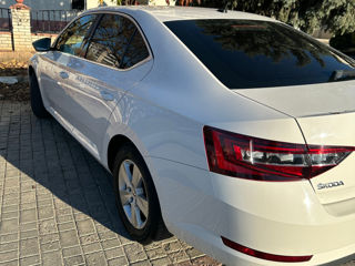 Skoda Superb foto 3