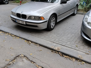 BMW 5 Series foto 4