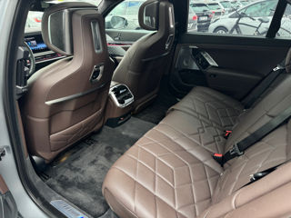 BMW i7 foto 15