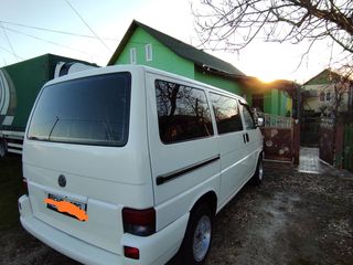 Volkswagen Caravelle foto 3