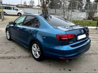 Volkswagen Jetta foto 6