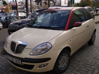 Lancia Ypsilon foto 1