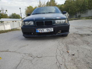 BMW 3 Series foto 4