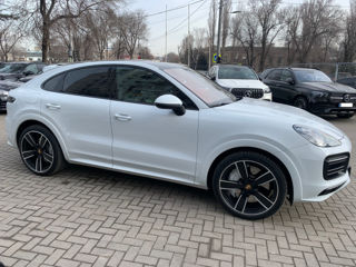 Porsche Cayenne Coupe foto 2