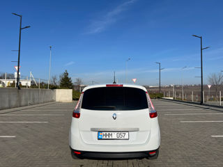 Renault Grand Scenic foto 6