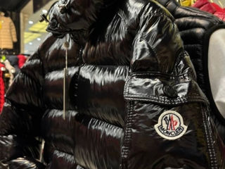 Moncler scurtă foto 2