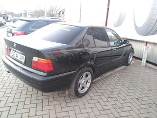 BMW 3 Series foto 6