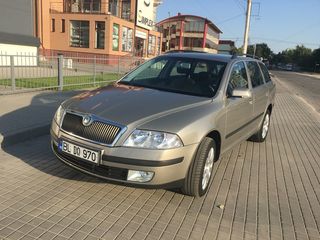 Skoda Octavia foto 1