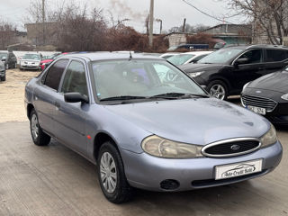 Ford Mondeo foto 3