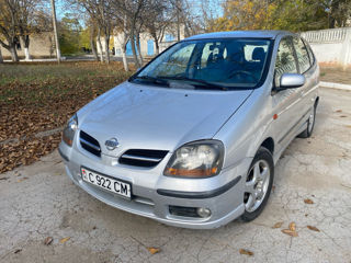 Nissan Almera Tino