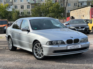 BMW 5 Series foto 5