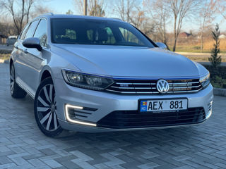 Volkswagen Passat foto 2