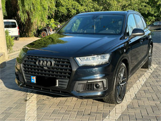 Audi Q7 e-tron