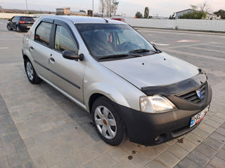 Dacia Logan foto 4