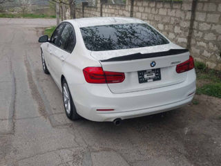 BMW 3 Series foto 4