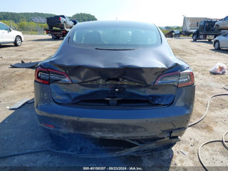 Tesla Model 3 foto 6