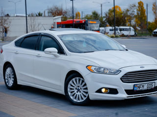 Ford Fusion foto 10