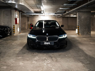 BMW 5 Series foto 2