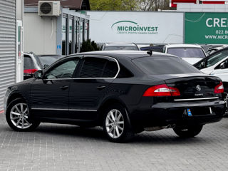 Skoda Superb foto 2
