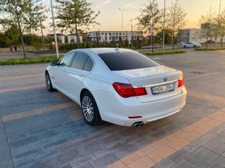 BMW 7 Series foto 3