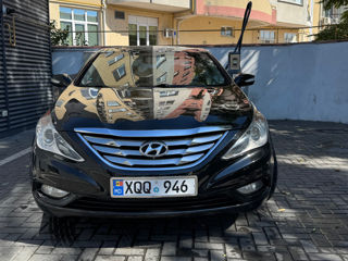 Hyundai Sonata foto 1