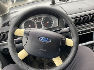 Ford Galaxy foto 2