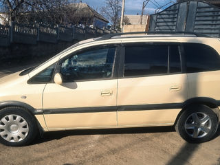 Opel Zafira foto 5