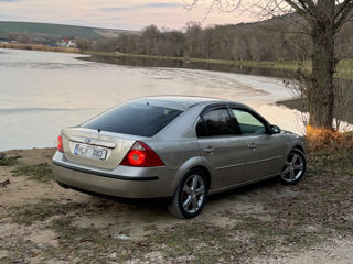 Ford Mondeo foto 3