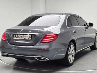 Mercedes E-Class foto 4