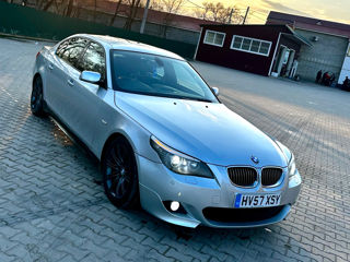 BMW 5 Series foto 3