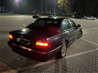 BMW 7 Series foto 2