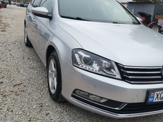 Volkswagen Passat foto 3