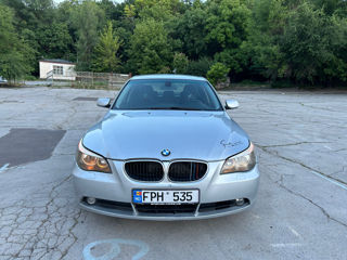 BMW 5 Series foto 3