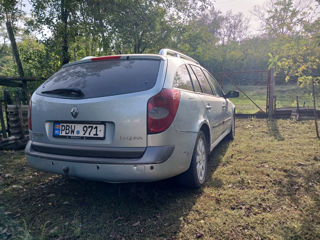 Renault Laguna foto 2