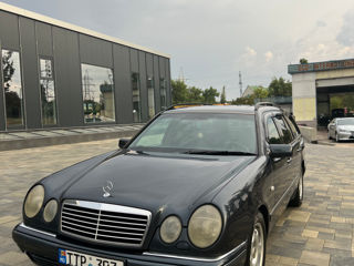 Mercedes E-Class foto 3