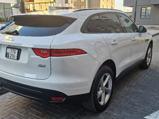 Jaguar F-PACE foto 6