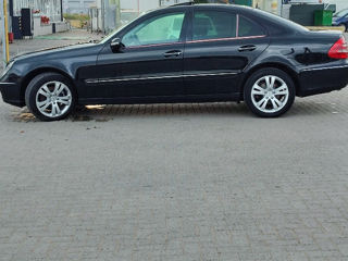 Mercedes E-Class foto 9