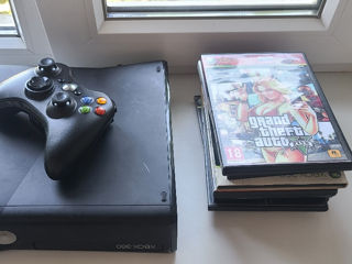 Xbox 360 S+controller+8 jocuri