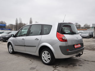 Renault Grand Scenic foto 6