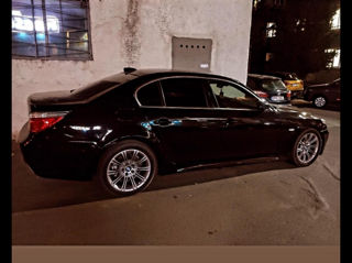 BMW 5 Series foto 7