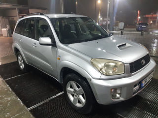 Toyota Rav 4 foto 1